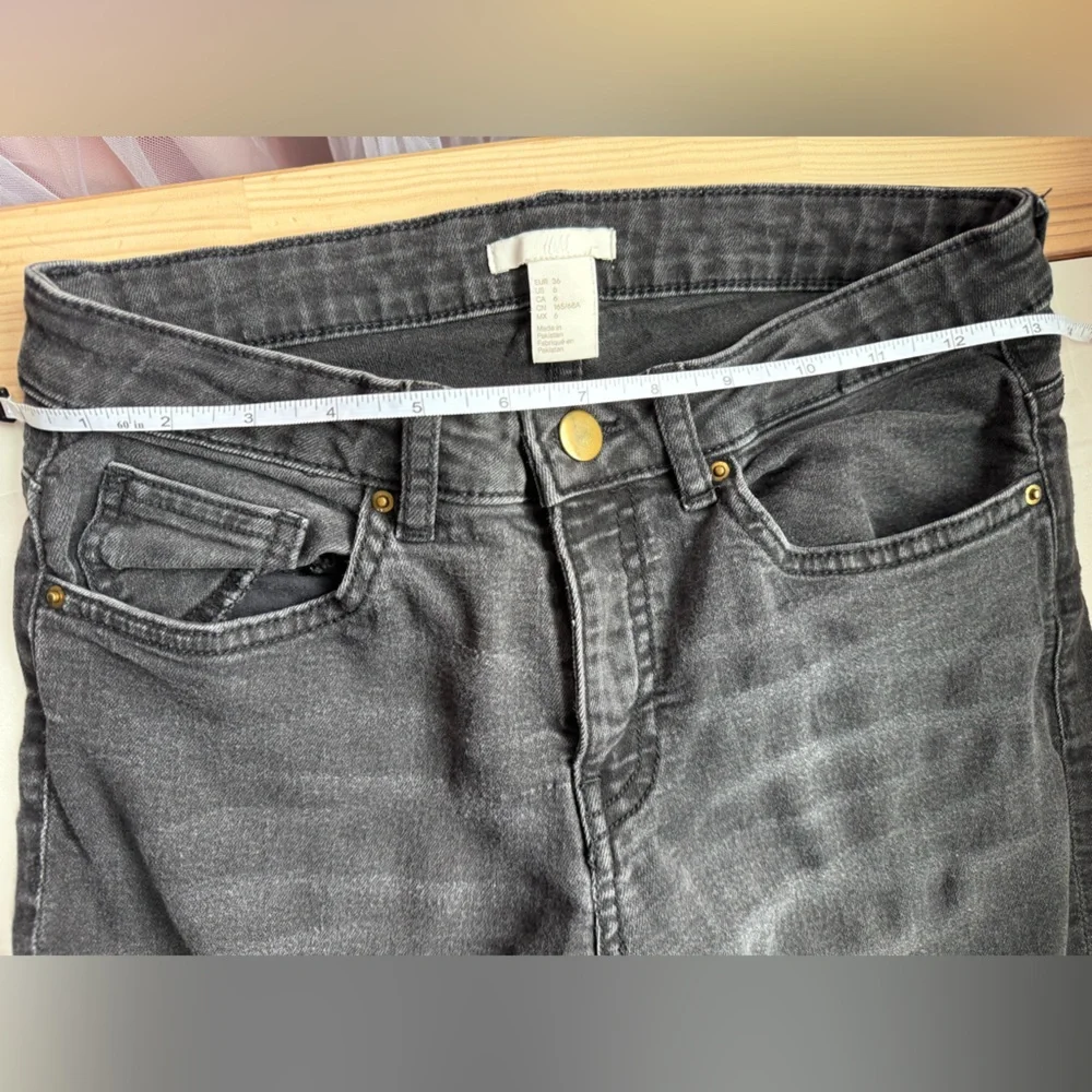 H&M Black Women Skinny Jeans size 6 - Picture 3 of 3